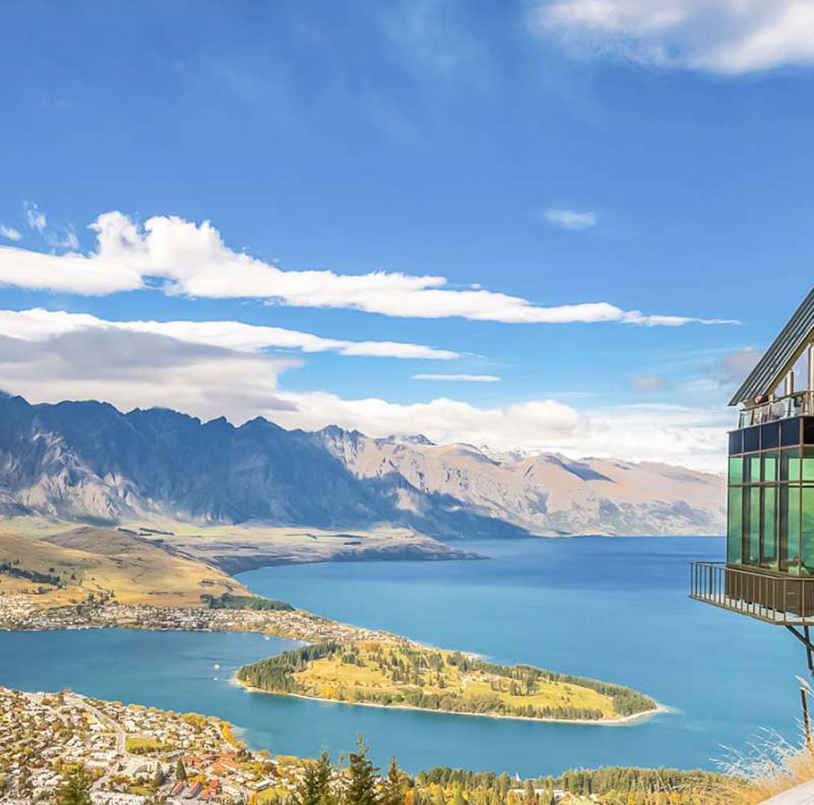 Soaring to Paradise: Your Flight to Queenstown, New Zealand